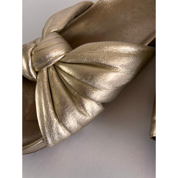 Tory Burch Logo Gold Puffy Knotted Slides Cloud Sandals Womens Shoes 8.5 - Picture 9 of 13